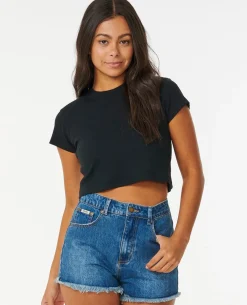 Classic Ribbed Tee